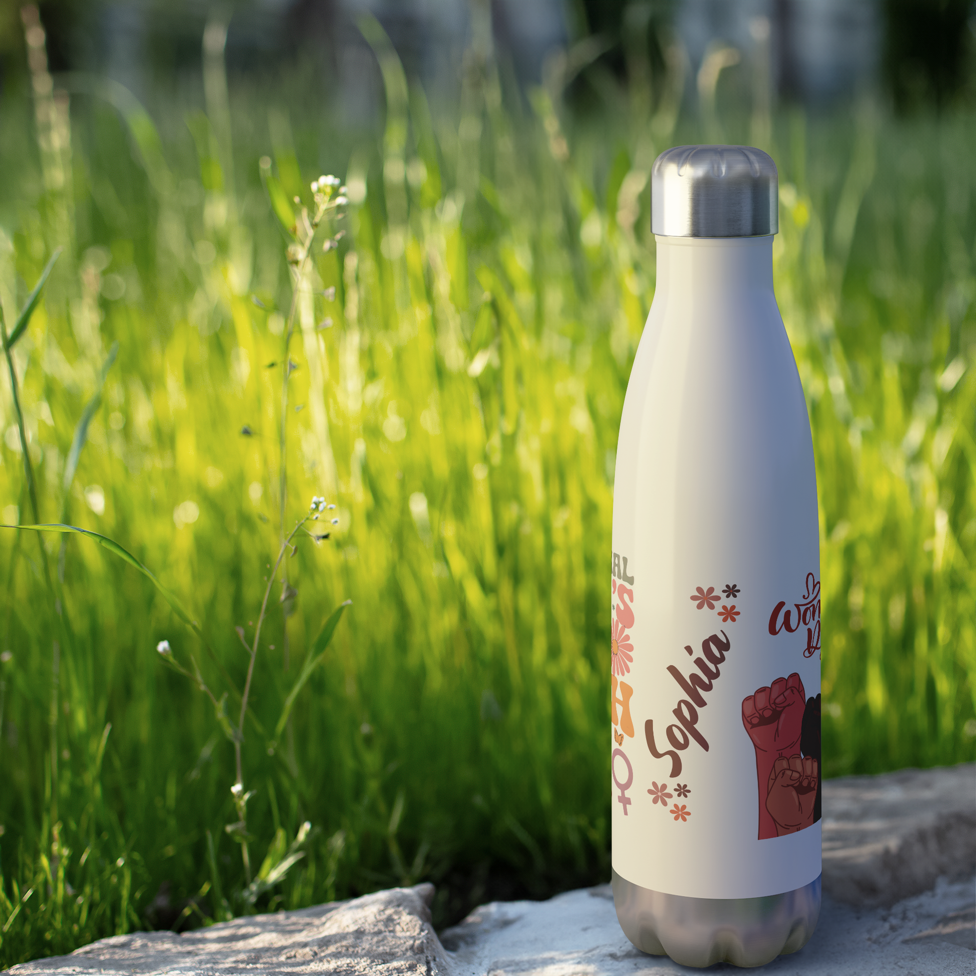 20oz_insulated_water_bottle_-_womens_da_WaterBottle_Outdoor_grass_Mockup.png